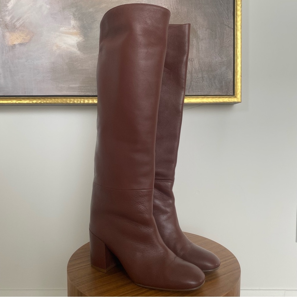 Stuart Weitzman Knee High Boot (below the knee)